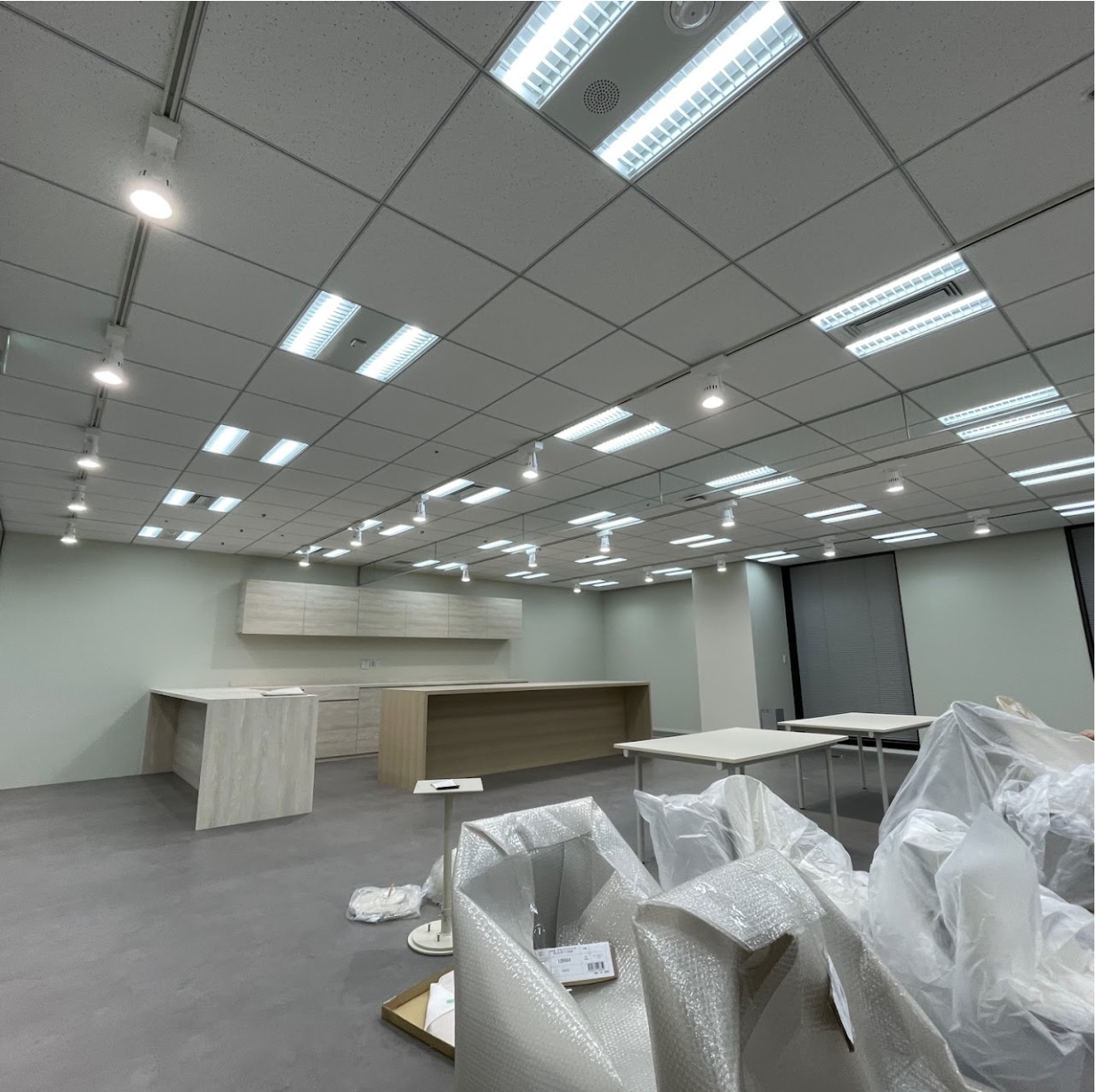 目黒新社屋 レール照明追加工事